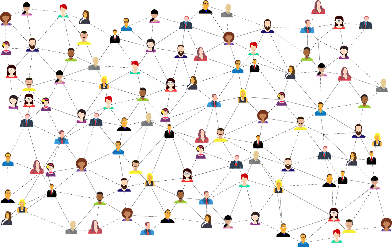 Social media connections (Image by Gordon Johnson from Pixabay)